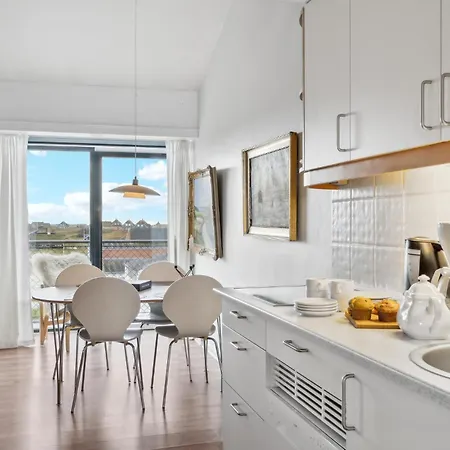 1 Bedroom Front In