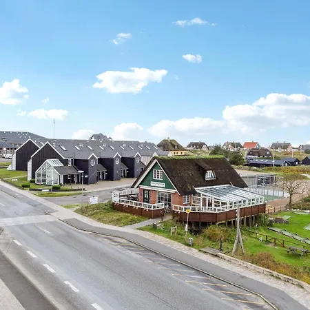 2 Bedroom Beautiful In Lägenhet