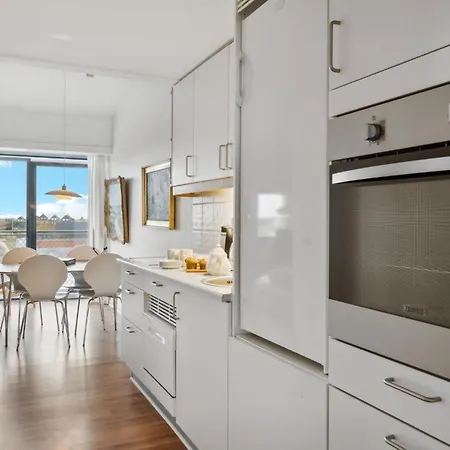 2 Bedroom Beautiful In Lägenhet